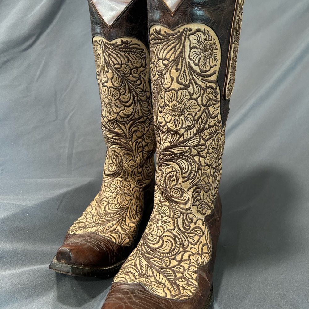 Floral Tooled Western Cowboy Boots in Brown and Cream